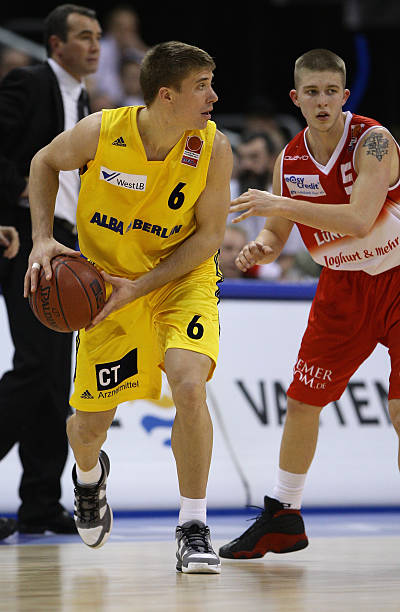 脱颖而出 脱颖而出