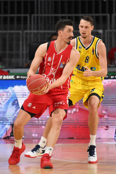 作为一名刚 作为一名刚